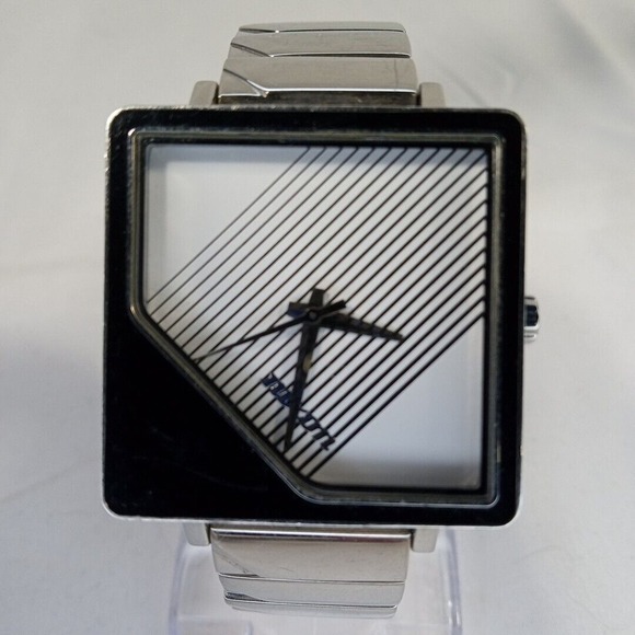 Nixon Modern Love "The Metric" Quartz Analog Women's Watch B&W - New Battery - Picture 1 of 10